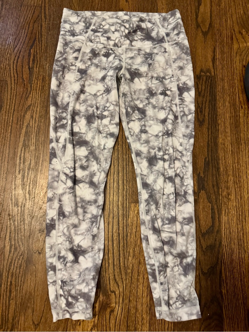 Athleta Tie-Dye Gray & White Athletic Leggings